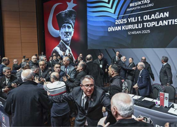 Beşiktaş’ta şok anlar: Yamantürk’ten Arat’a yumruk!