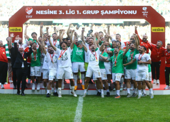 Bursaspor 3. Lig şampiyonluğunu kutladı