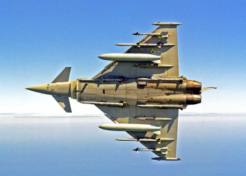 İngiliz Kraliyet Hava Kuvvetleri, Rus jetlerini engelledi