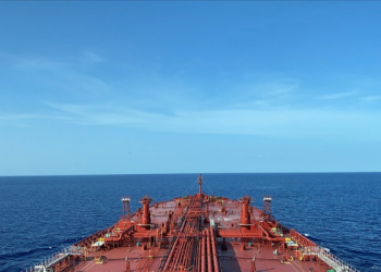 Gerilime rağmen Hürmüz Boğazı gemi trafiğine açık