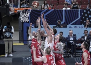 12 Dev Adam yarı finalde!