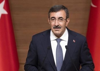 Cevdet Yılmaz: Politika üretemeyen polemik üretir!