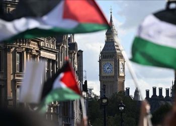 Londra’da Filistin elçiliği açıldı