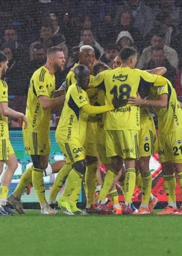 Fenerbahçe, Trabzonspor’u 3-2 yenerek puan farkını açtı