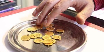 Gram altın düşüşe geçti