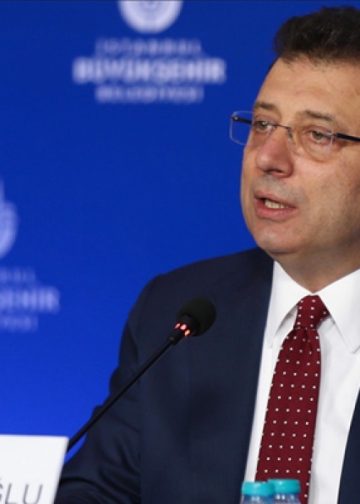 İmamoğlu, ‘resmi evrakta sahtecilik’ davasında hakim karşısında