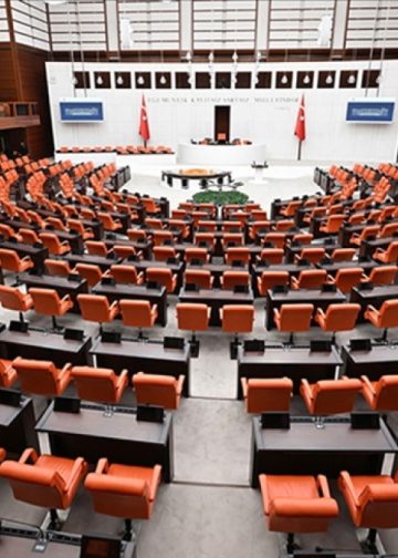 Trafikte yeni dönem 180 bin ceza, ehliyete 2 yıl el koyma, 3 yıl hapis